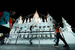 BIB: 
                            <button type="button" onclick="openModal(22454314)" class="btn btn-primary btn-sm float-right btn-popup" data-toggle="modal" data-target=".modal-high-quality">
                        <i class="fas fa-shopping-cart"></i> Add to Cart
                    </button>
                                            <button type="button" onclick="isThisMe(22454314, true)" class="btn btn-success btn-sm float-right btn-popup btn-isme hidden" data-toggle="tooltip" data-placement="bottom" title="นี่คือรูปของคุณใช่ไหม คลิกที่นี่เพื่อเอาเข้าอัลบั้ม">
                        <i class="fas fa-plus"></i> Add to album
                    </button>
                    <button type="button" onclick="isThisMe(22454314, false)" class="btn btn-warning btn-sm float-right btn-popup btn-isnotme hidden">
                        <i class="fas fa-ban"></i> Remove from album
                    </button>